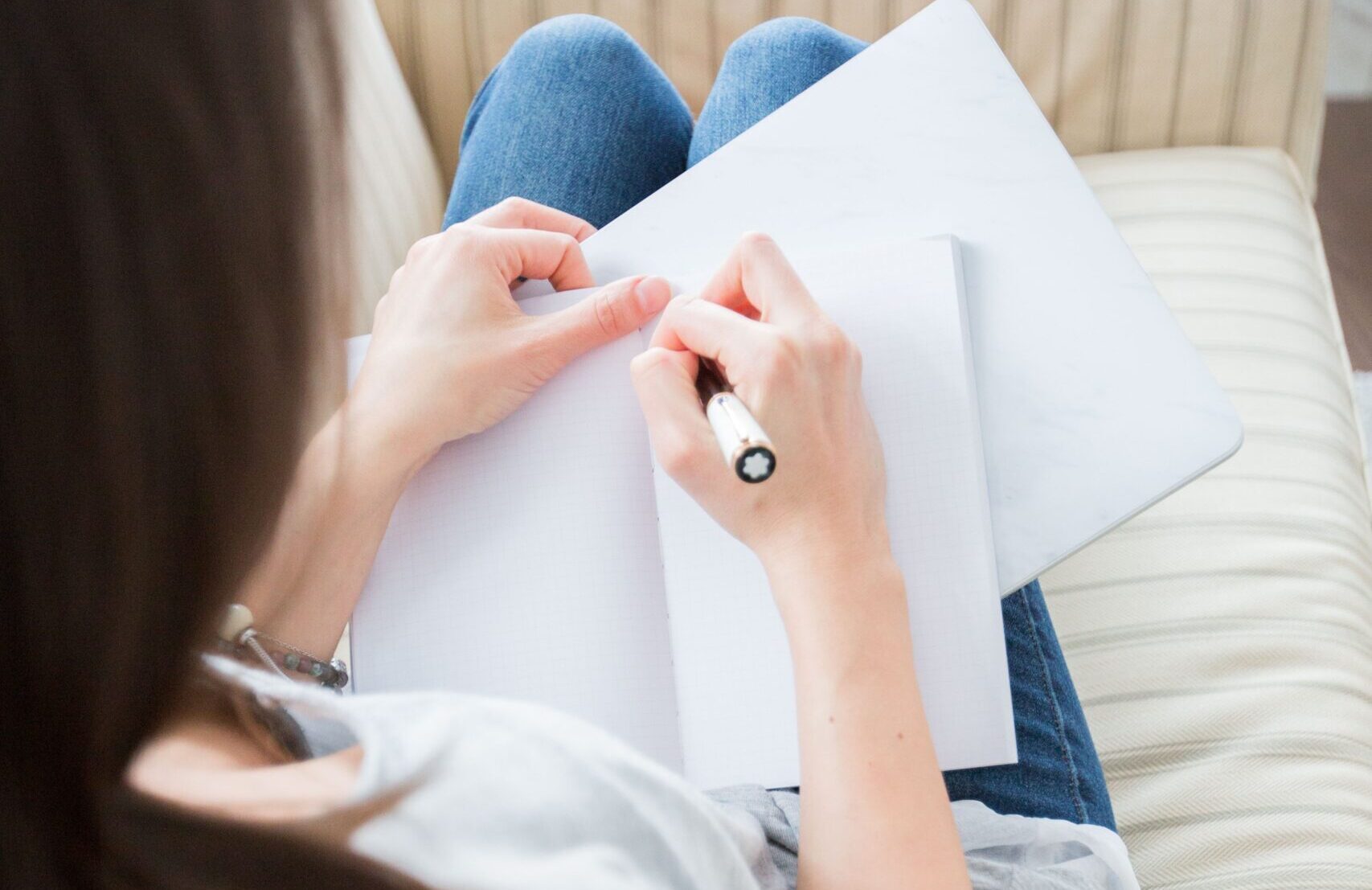 What is the right time to Write a Resume? A Guide to Writing an Effective Resume